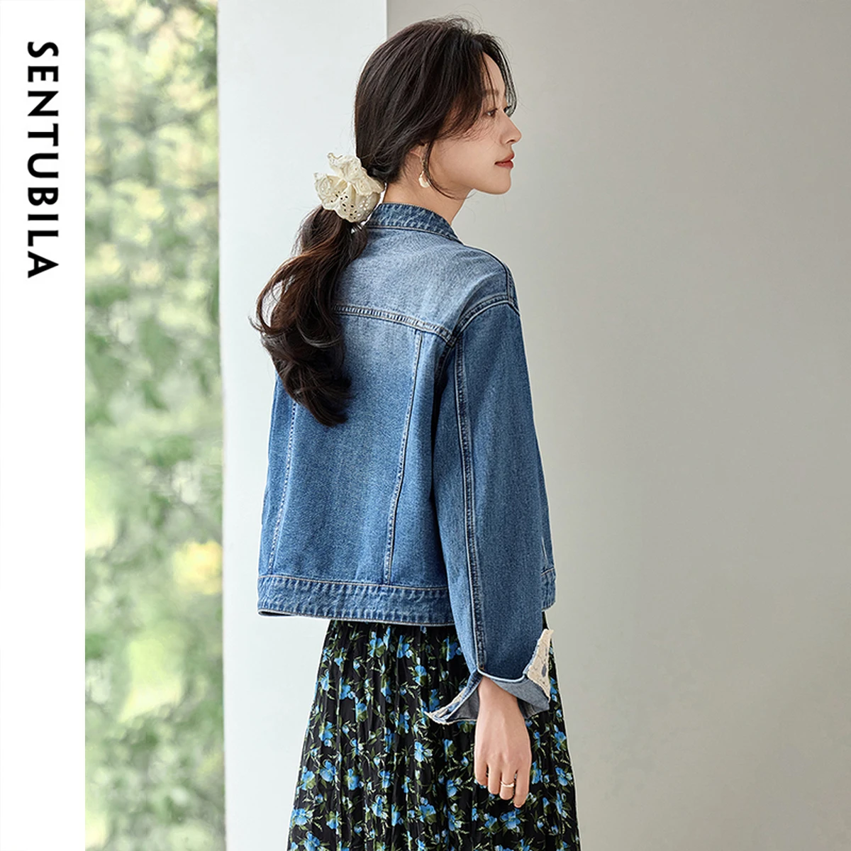 SENTUBILA Vintage Denim Jackets Women 2025 100% Cotton Patchwork Lace O-Neck Long Sleeve Single Breasted Outerwear W53WD3695X