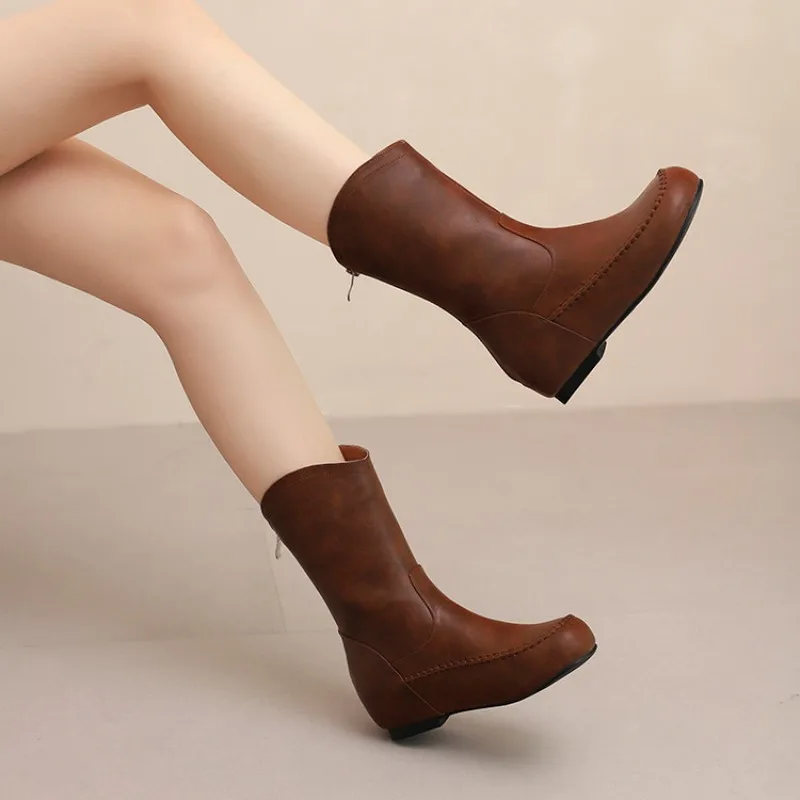 Picture 4: 2026 Autumn and Winter New Fashionable High Heels, Simple Round Toe High Heels, Height Increasing Design