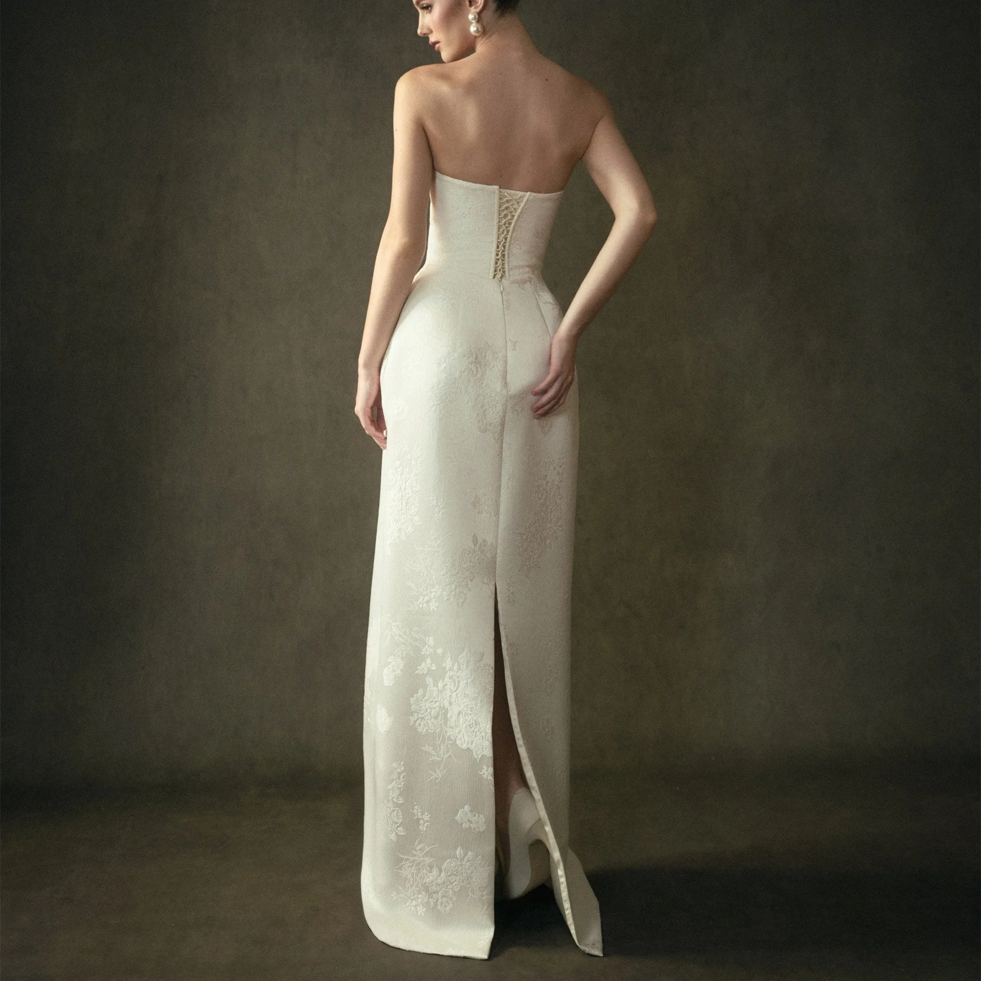 Strapless Jacquard Mermaid Wedding Dress For Women With Cape Jacket Lace Up Back Slit Vintage Sheath Bridal Gown With Pockets