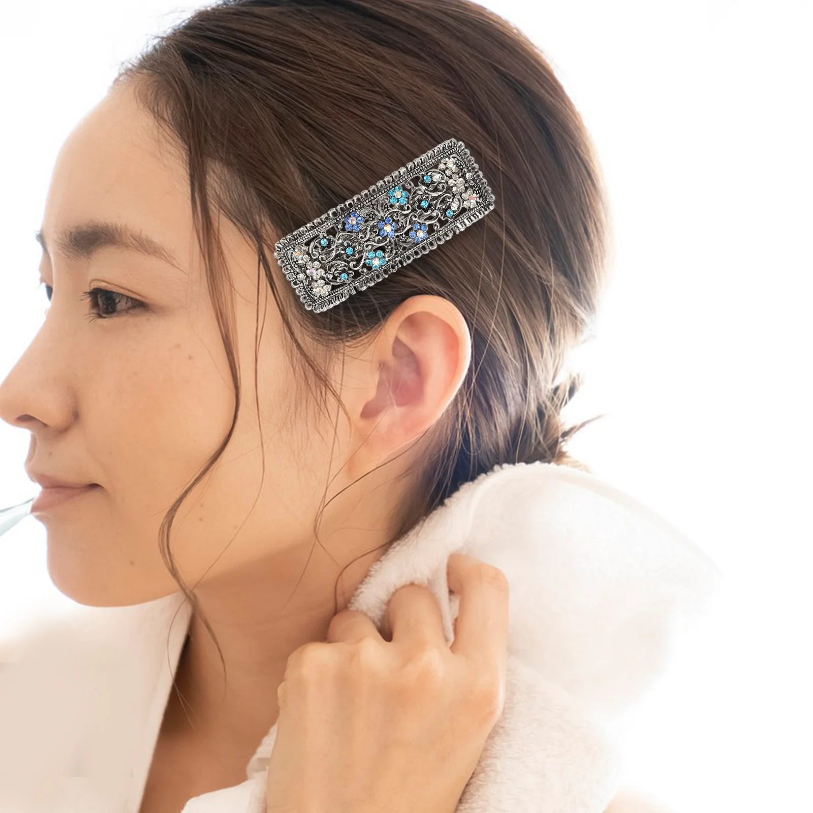 

2Pcs Elegant Rectangular Hair Clips for Women Girls Retro Design Non Slip Spring Structure Hair Styling Clips for Women