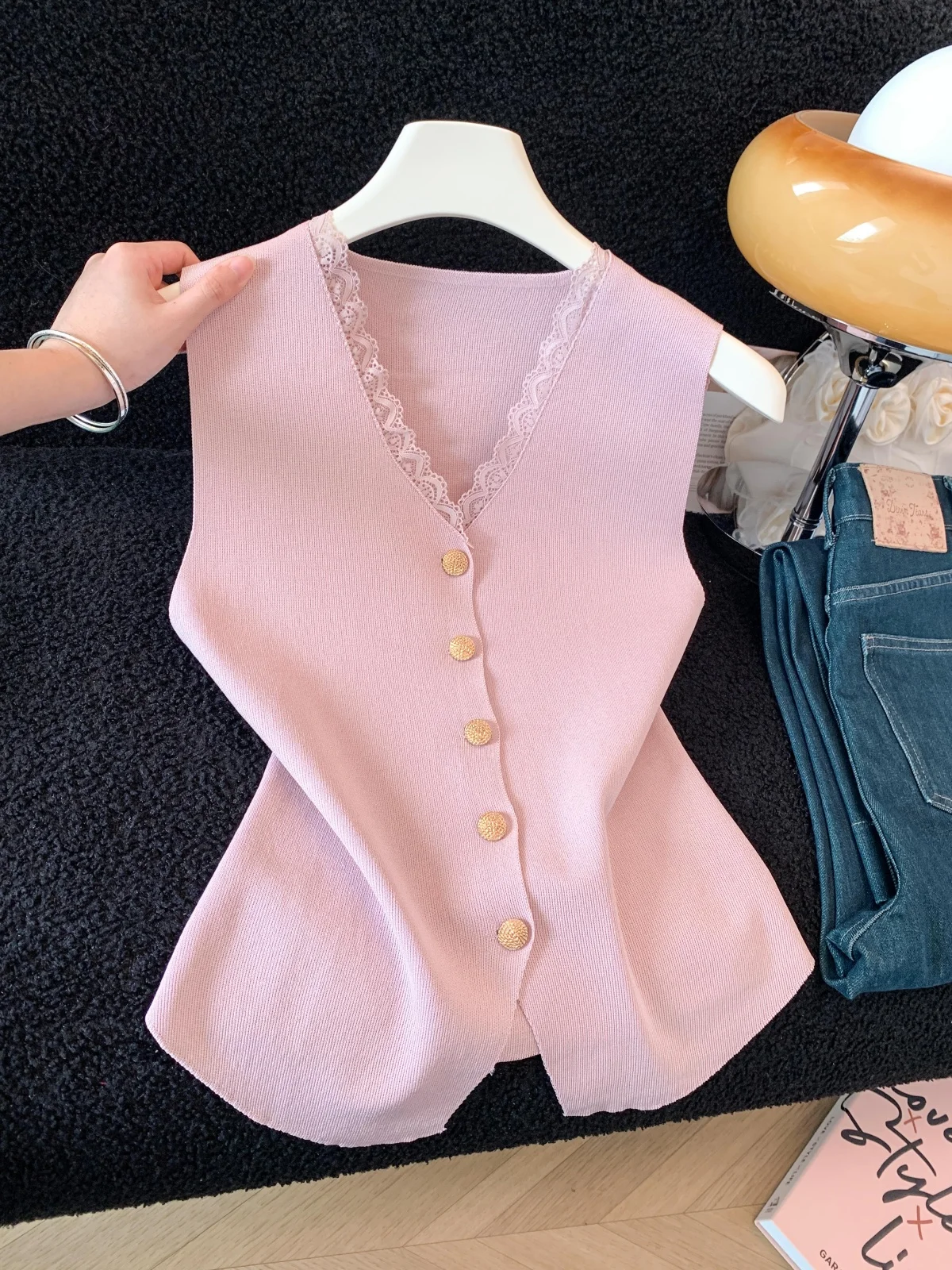 Chaleco sin mangas rosa con cuello en V y un solo botón para mujer, top de verano de seda helada, camisa de punto para capas, ajuste ceñido, tela de nailon