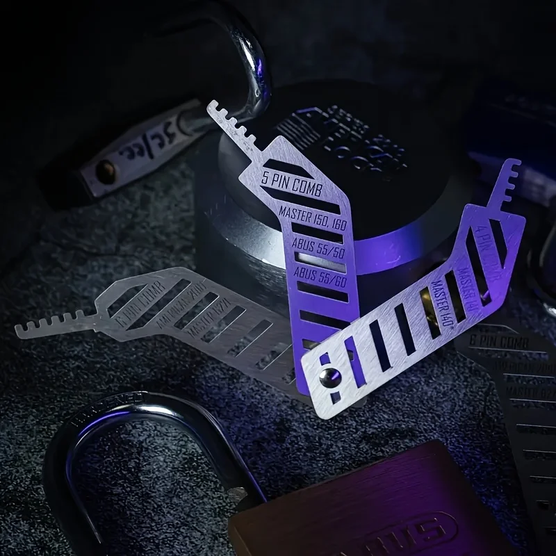 

Three in one multifunctional metal lock buckle set, an emergency hand tool for firefighters and a must-have for locksmiths