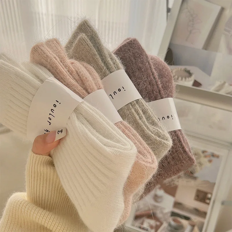 

Women's Japanese Style Mid-Tube Winter Socks Fleece-Lined Warm Thickened Home Sleep Socks Soft Vertical Grain Solid Color