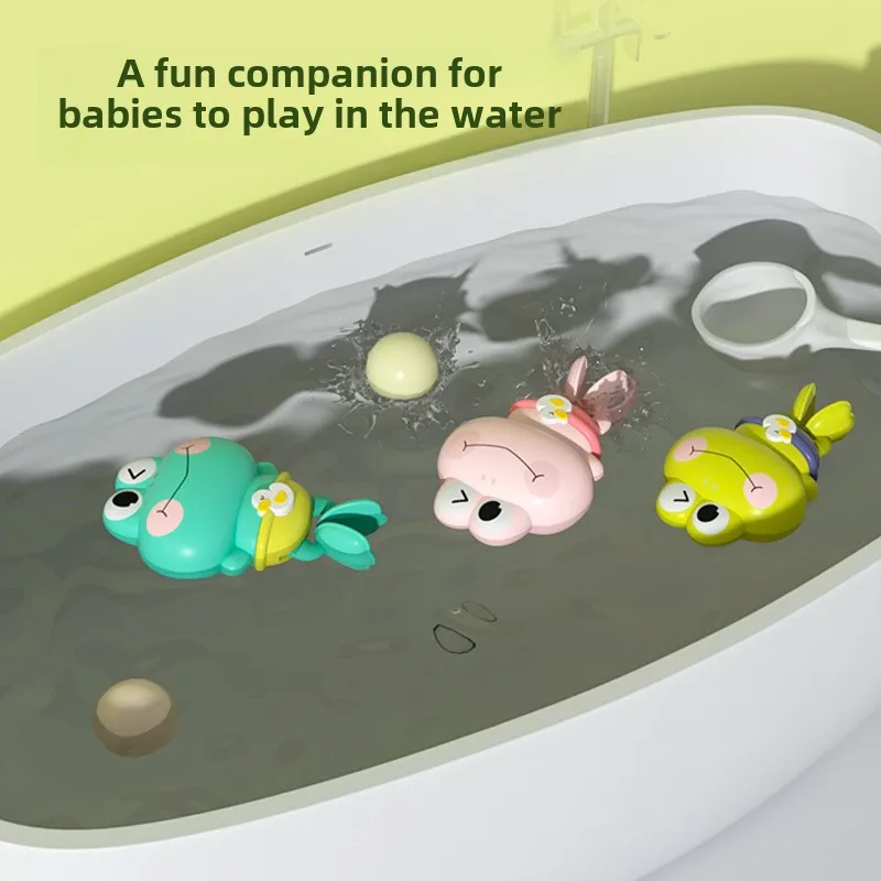 물 장난감으로 노는 아이들 봄 개구리 수영 거북이 목욕 수영 여름 욕실 어린이 물 장난감 휴일 선물