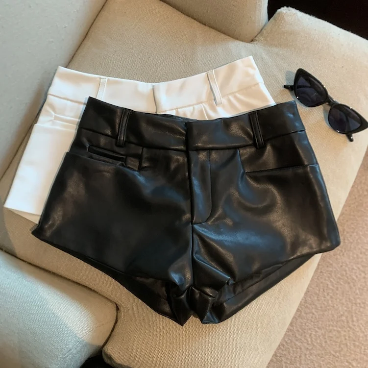 Black PU Leather High Waist Short Pants Women's  Size Slimming A-Line Hot Pants Autumn Winter Tight Sexy Girls Casual Pants
