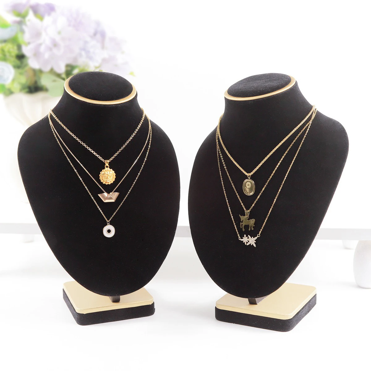 

Ювелирные бюсты из черного бархата, реалистичная штабелируемая подставка для ожерелья, мягкая защита от царапин, роскошный черный цвет, идеально подходит для элитного магазина