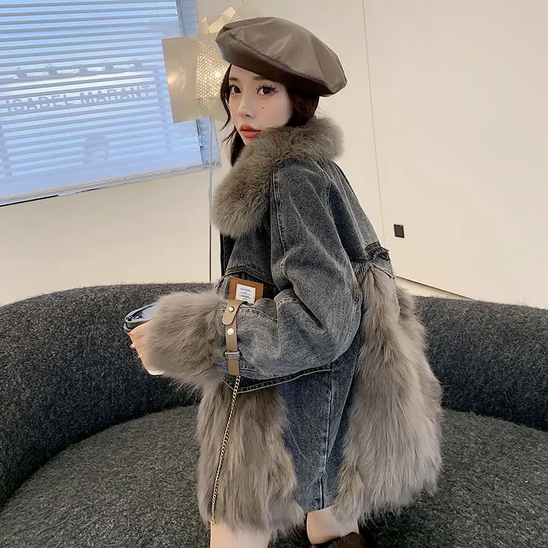 

Denim Fur Splicing Down Jacket Women 2024 New Coat Imitation Fox Fur Collar Age-Reducing Loose Niche Design Coat