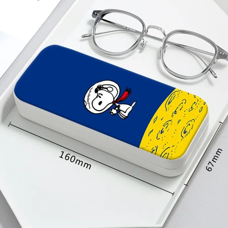 Snoopy animation peripheral student cute cartoon literary simple anti-fall portable anti-stress folding glasses case wholesale