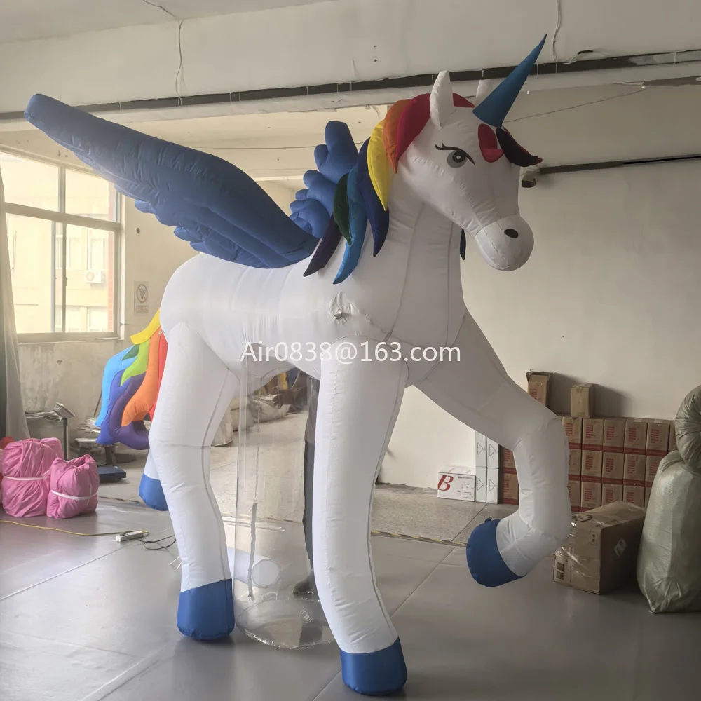 Kleurrijke 3mH gigantische opblaasbare eenhoorn aanpasbare opblaasbare dierlijke cartoon paard voor parade festival evenement decoratie