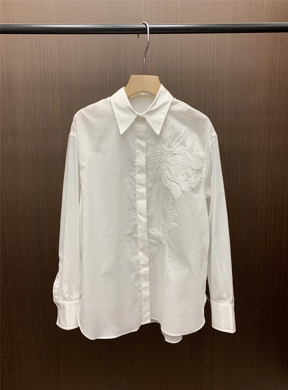 Heavy Beaded Embroidered Women\'s Shirt  Cotton Turn-Down Collar White Blouse Female Top 2024 Spring And Summer