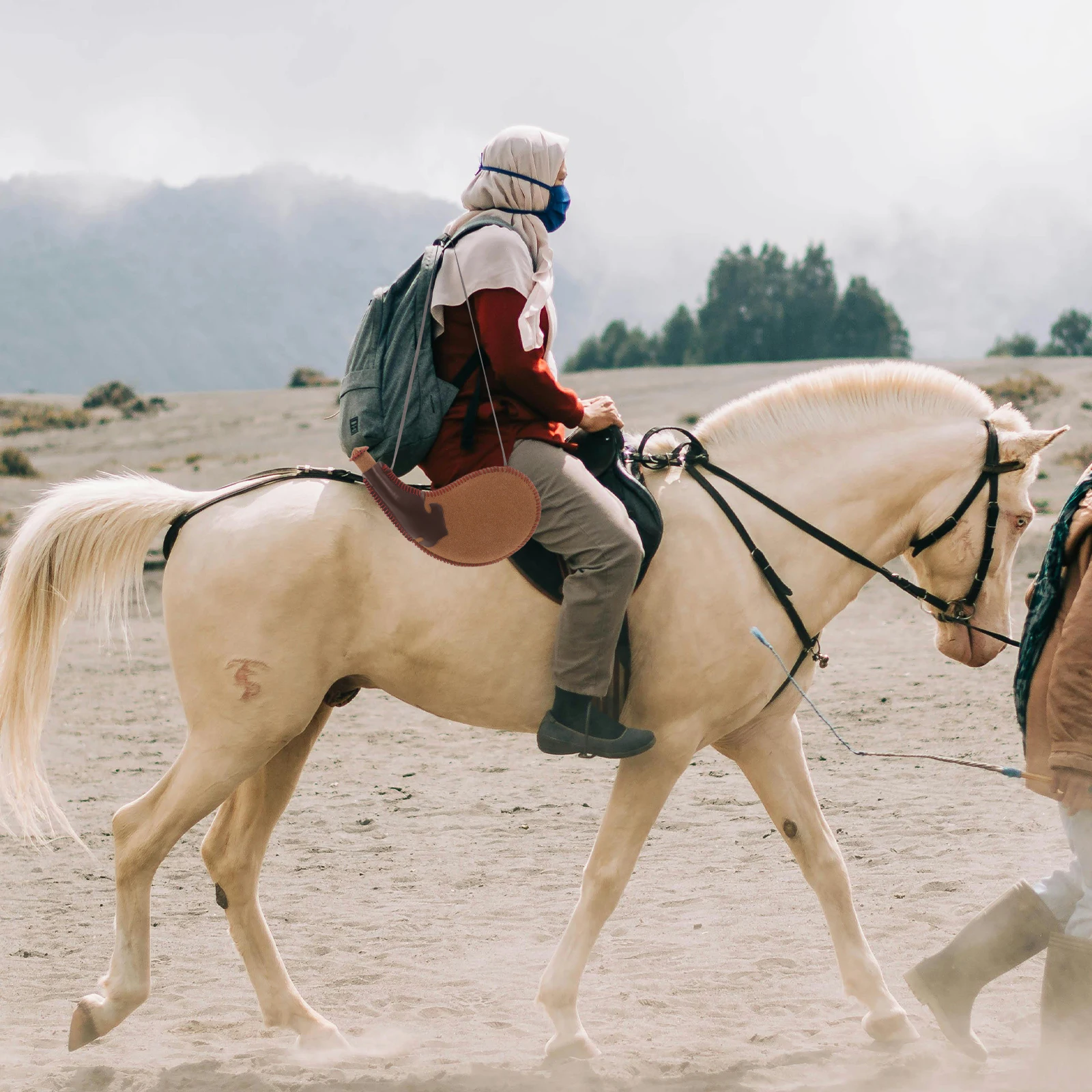 

Exquisite Leak-Proof Portable Liquor Storage For Travel Outdoor Use Wear-Resistant Smooth Surface Traditional Water