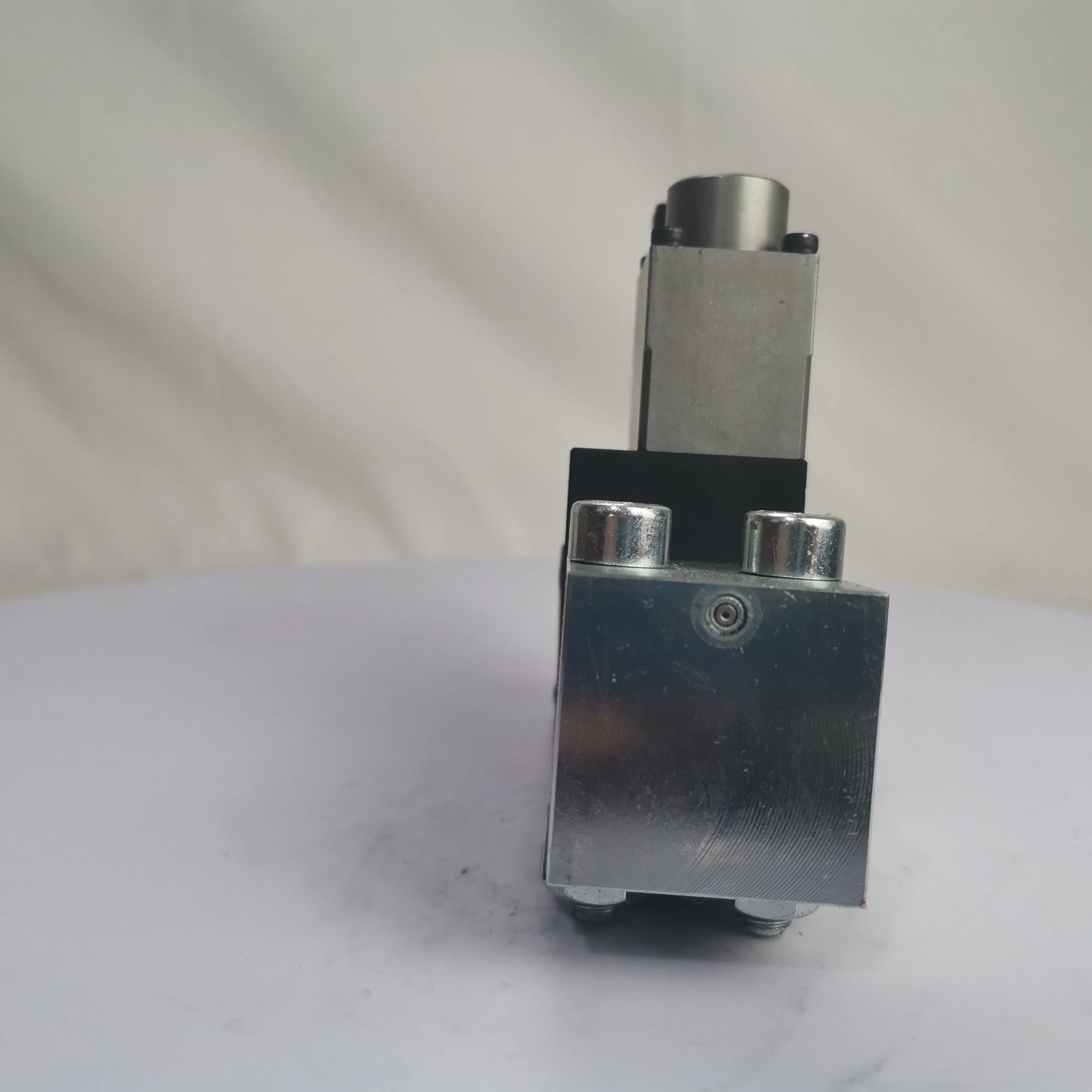 

Hot Selling PMVP HAWE Proportional Pressure-limiting Valve PMVP4-44-G24