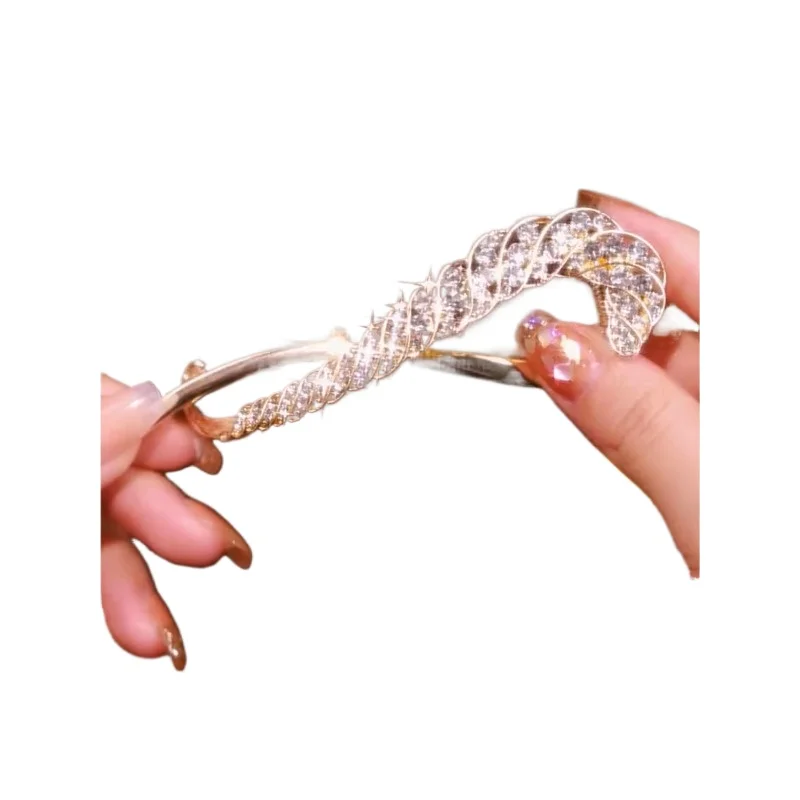 

Premium sense metal black zircon diamond one-word clip 8-character twist clip back head hair clip