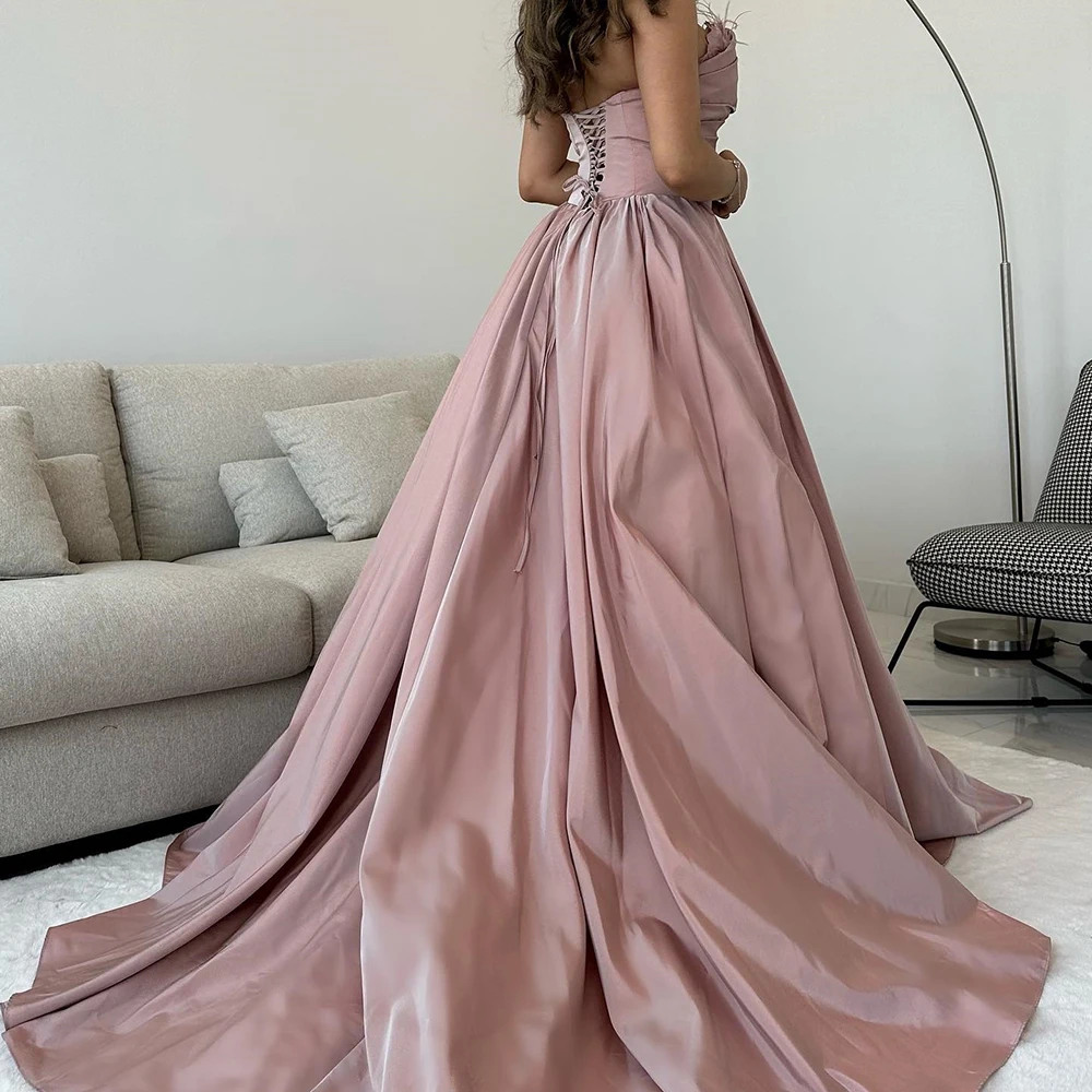 Customized Classic Front Slit Feathers Pleats Strapless Evening Dresses Temperament Pink Satin A-Line Lace Up Back Party Gowns