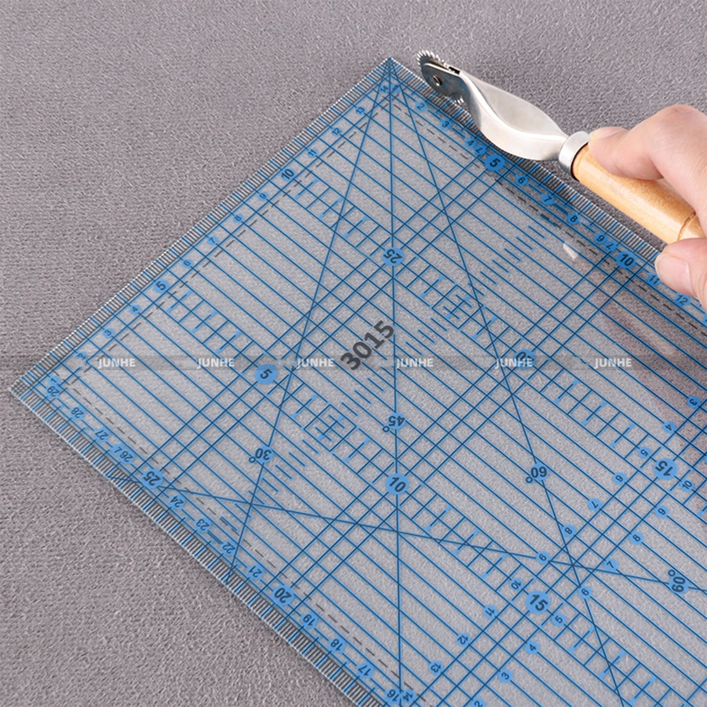 15x30cm Clear Acrylic Quilting Ruler Fabric Cutting Ruler With Centimeter Grid Multi‑Angle Lines Sewing Patchwork Measuring Tool
