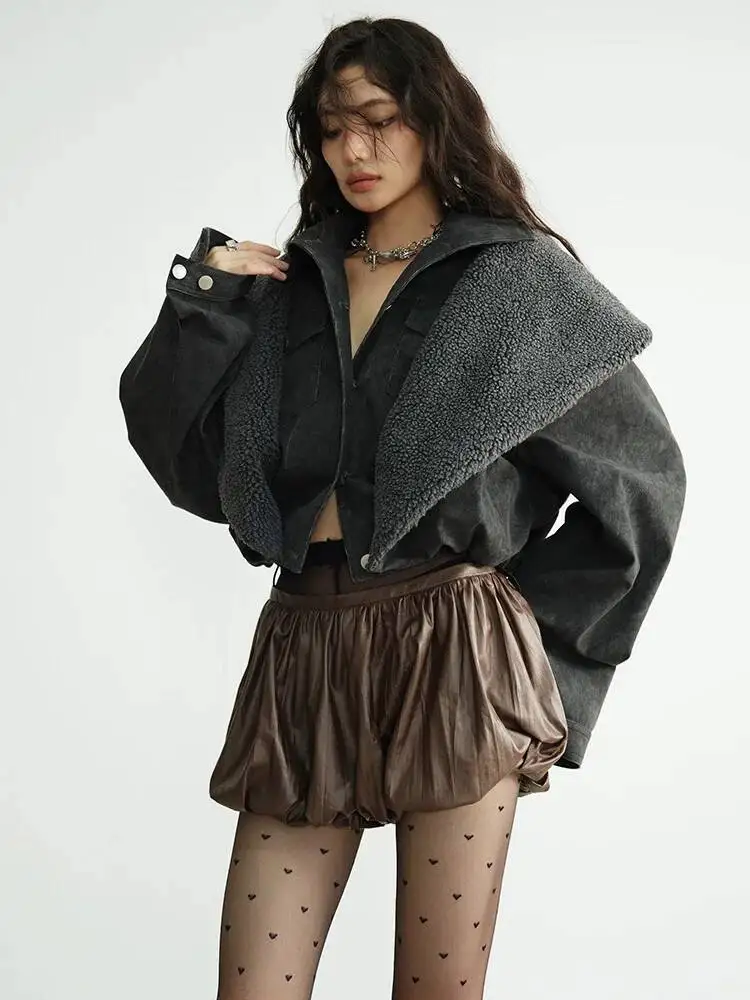 

Pleated Women Brown Shaped Elegant Wide Leg Shorts New High Waist Trousers Fashion Spring Summer 2026 I2QU