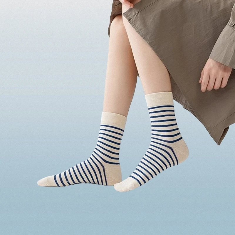 Chaussettes mi-tube en coton peigné pour femmes, chaussettes carillon à lettres rayées, chaussettes décontractées confortables pour couple, bleu, haute qualité, 5/10 paires