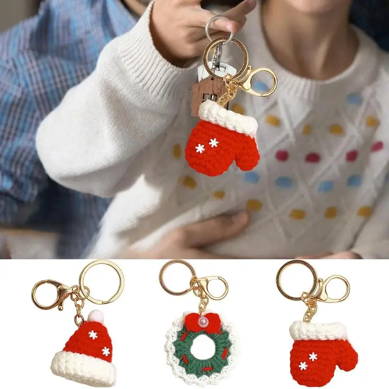 Knitting Keychain Christmas Knitting 4Pieces Crochet Keychain Handmade Christmas Keychain Santa Claus Cute Christmas Ornaments