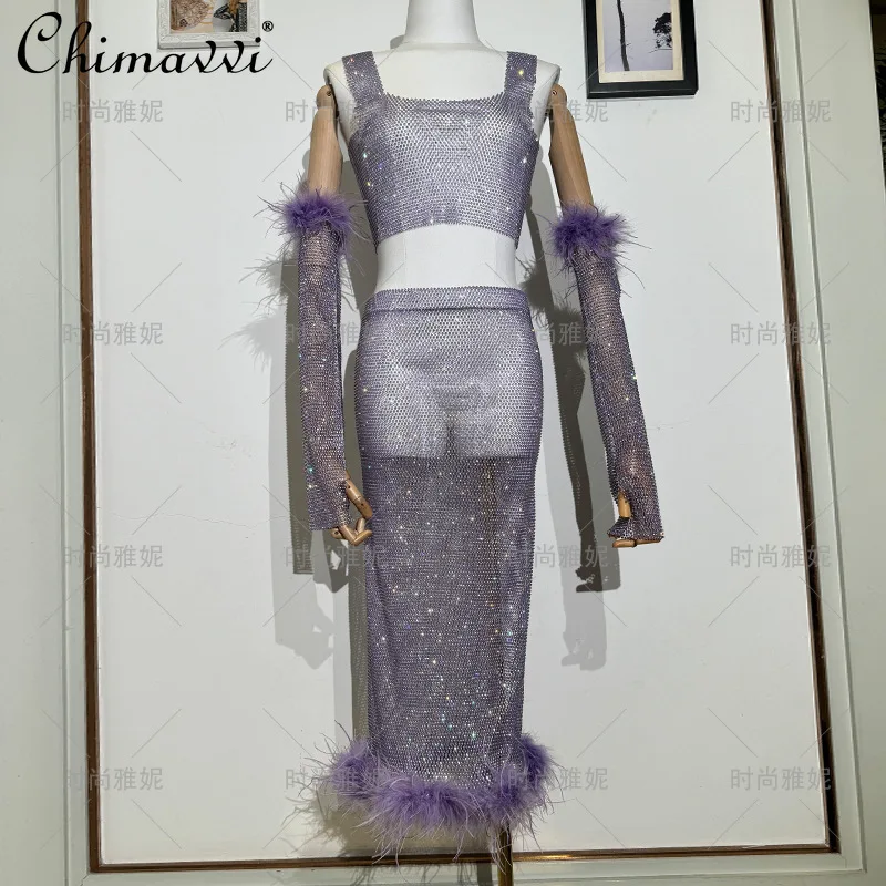 

Модный европейский сетчатый инкрустированный бриллиантами и перьями, модный жилет без рукавов, юбка, комплект из трех предметов, весенний новый сексуальный женский наряд