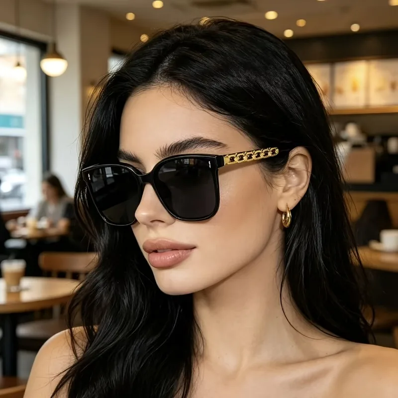 1‑Pack Unisex Niche Trendy Black Square Plain Glasses with Decor Chain, Versatile Daily Fashion Eyewear