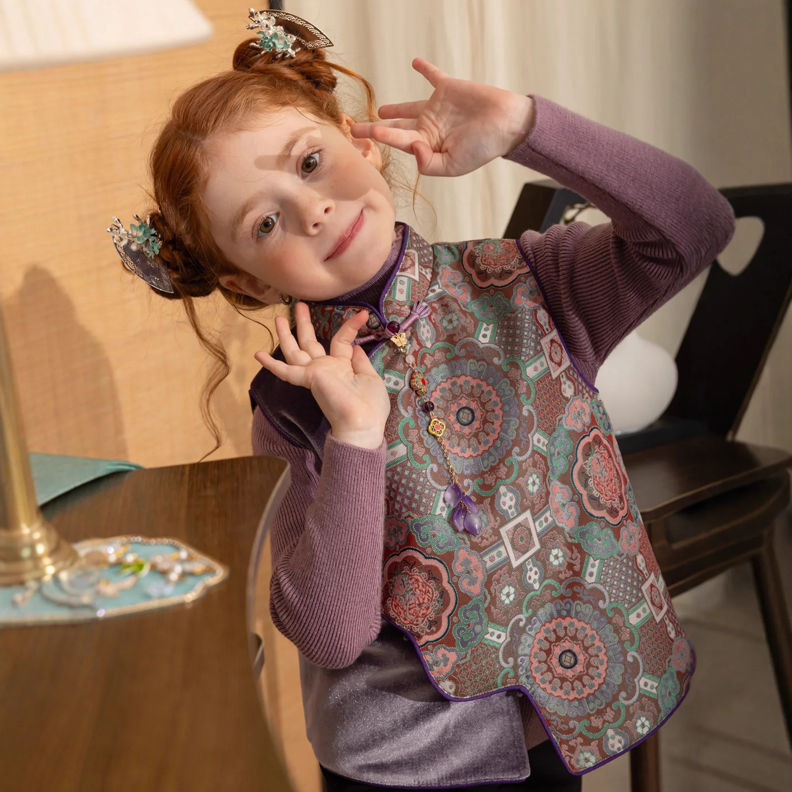 

Girls Cotton New Chinese Style Embroidery Vest Girls Sleeveless Vest 2025 Year Autumn Winter New