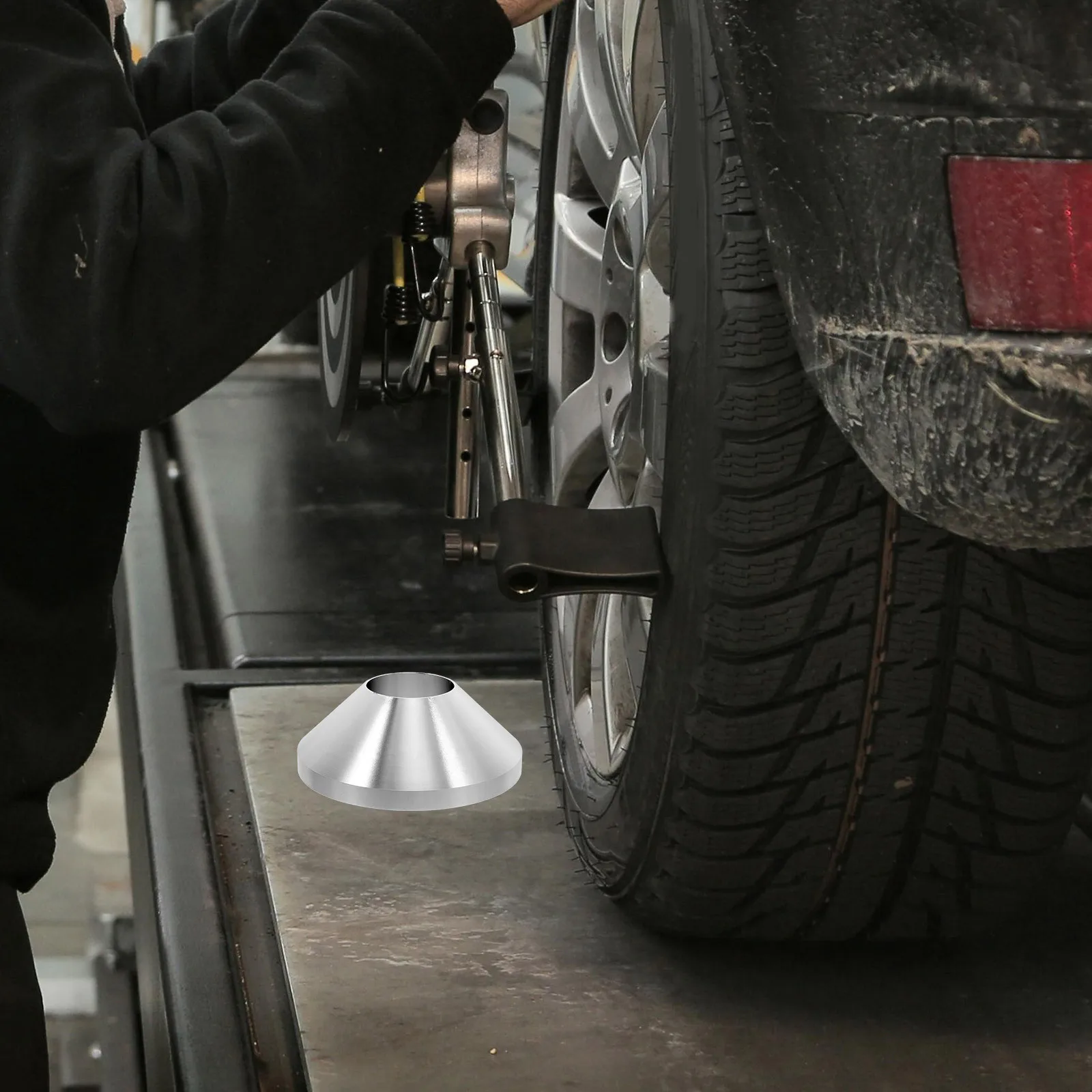 

Durable Tire Changer Tool Manual Centering Cone Precise Design for Safe and Efficient Tire Mounting Manual Tyre Changer