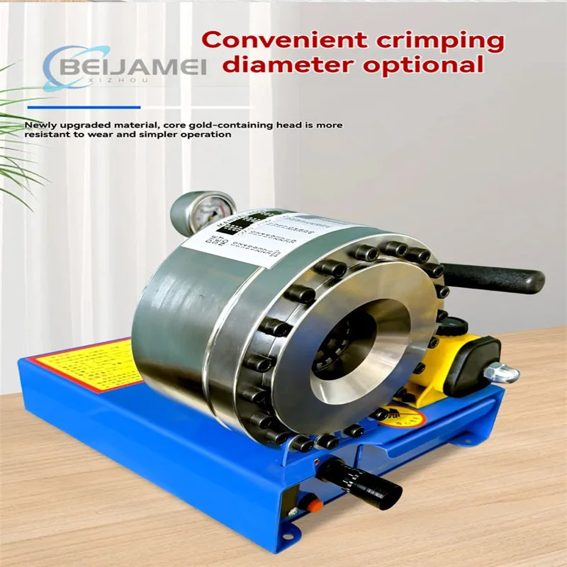 : Macchina per la lavorazione di tubi e flessibili