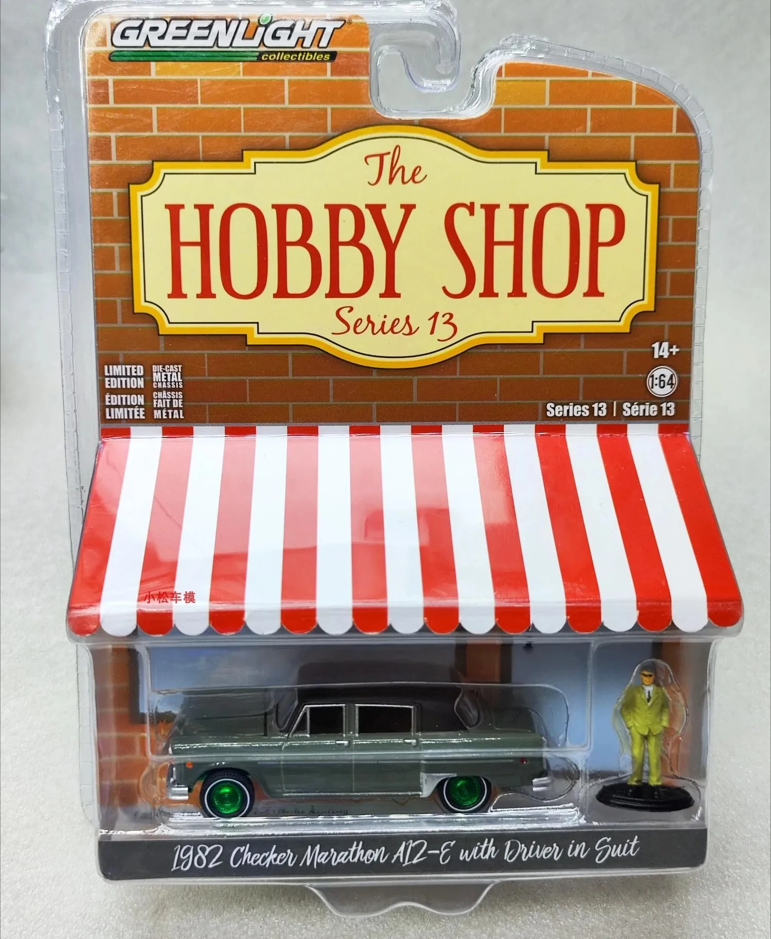 

GreenLight 1:64 Check The Marathon A12-E with The Suit-wearing Driver Diecast Alloy Car Model Collectible Gift