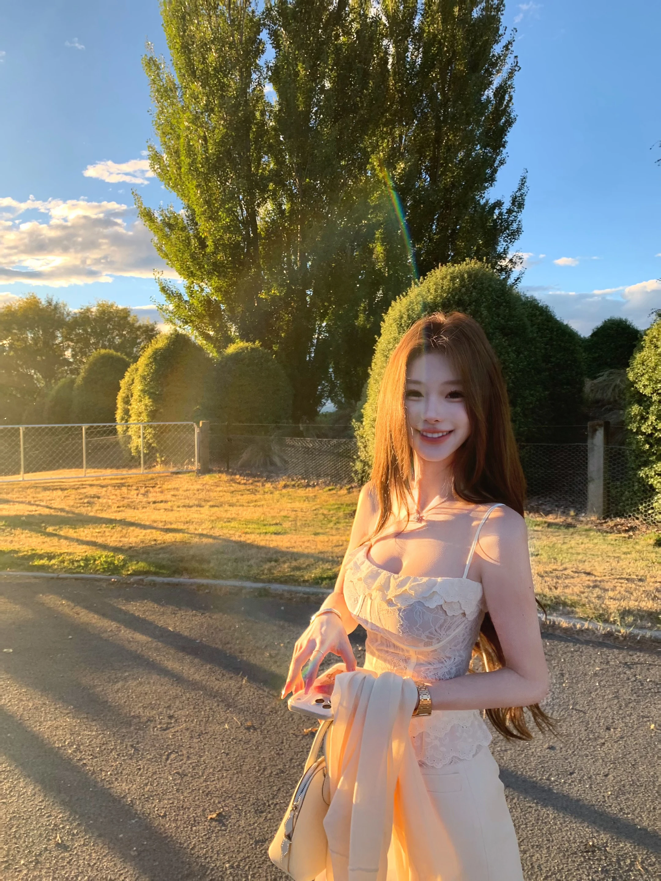 

JMSHOP Женский топ с кружевной вышивкой и вырезом халтер, приталенный, с дизайном «рыбья кость», летняя верхняя одежда, повседневный, универсальный, стильный