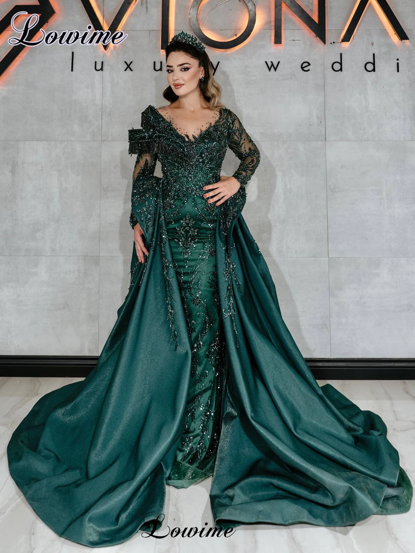 

Dark Green Beaded Evening Dresses With Detachable Train Long Sleeves Formal Occasion Dresses 2025 Robes De Soirée Customized