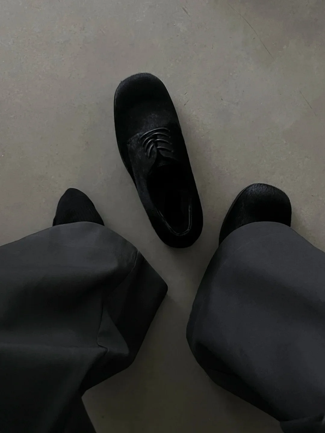 

Модный коврик Мужской oes для отдыха с квадратной головкой для пригородных поездок Формальный повседневный кожаный oes Bla Color Youth Faion Single...