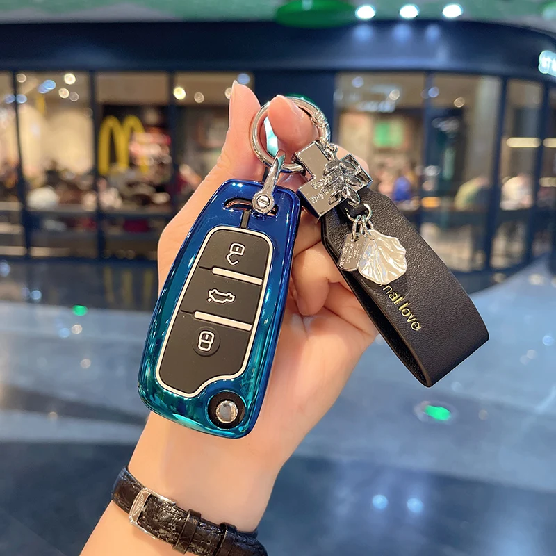Zinc alloy car Key Case Shell For Audi A1 A3 A6 C5 C6 Q3 Q2 Q7 TT TTS R8 S3  RS3 RS6 A4 a6l Cover Case Protector Keychain Holder image 2