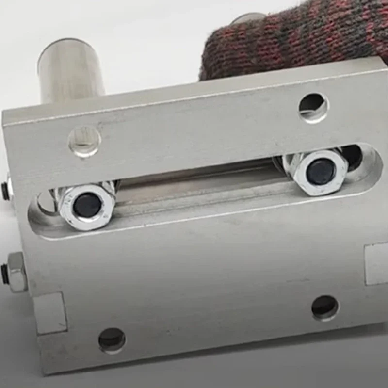 

Направляющее колесо Веревочный ролик Направляющая кабеля Проволочный кабель Направляющая Световой столб Кабельный лоток, вертикальная трубка Обмотка провода Проходной ролик