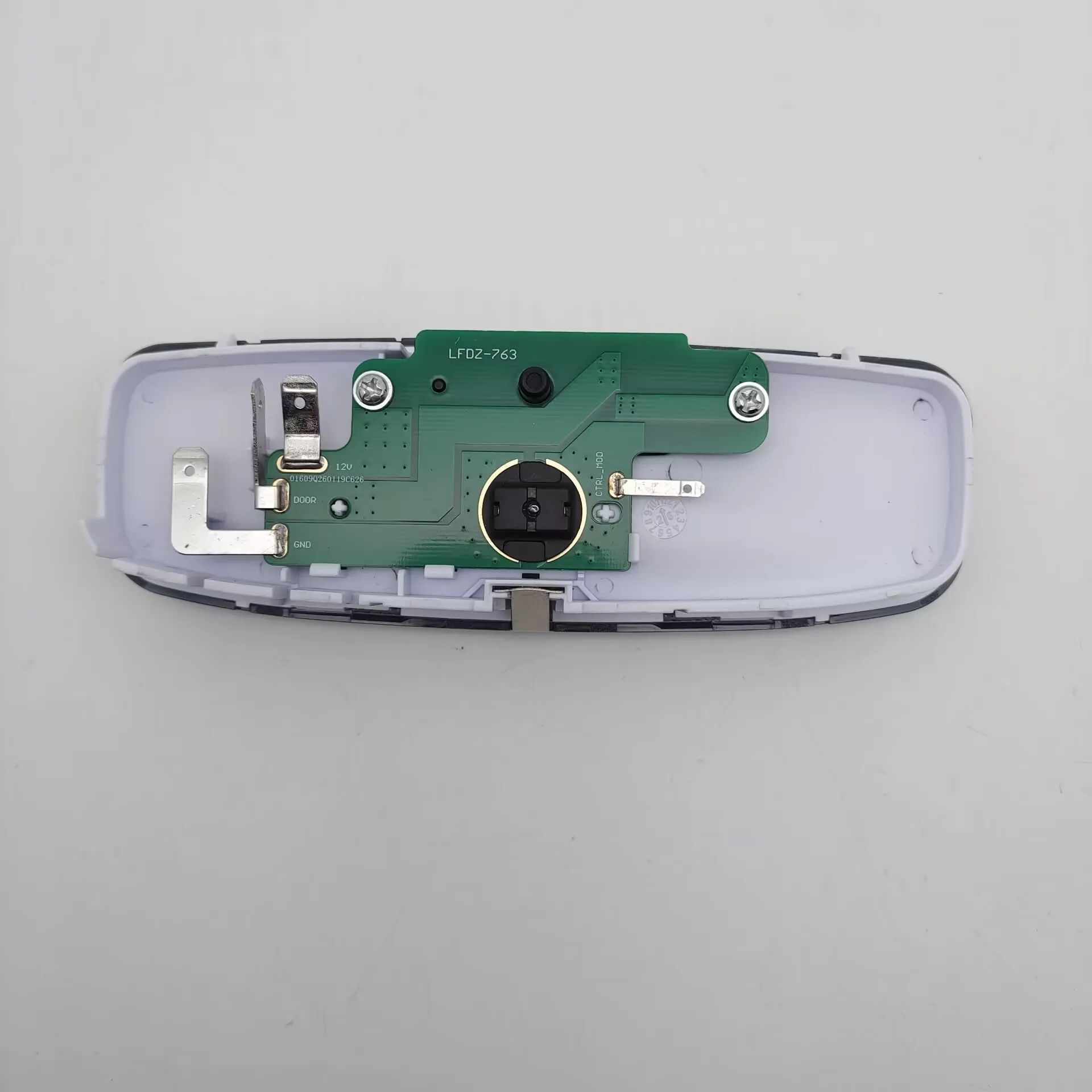 Suitable for classic Fox Ford Fiesta car interior reading lights, indoor ceiling lights, single button lighting