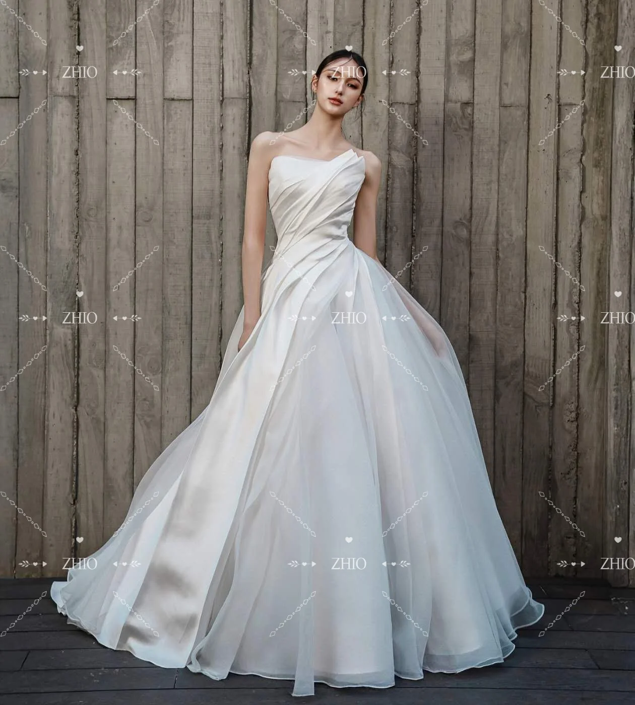ZHIO Modernes, plissiertes Brautkleid, trägerlos, bodenlang, Satin mit Organza, A-Linie, koreanisches Fotoshooting-Brautkleid, individuell,  soi Museum