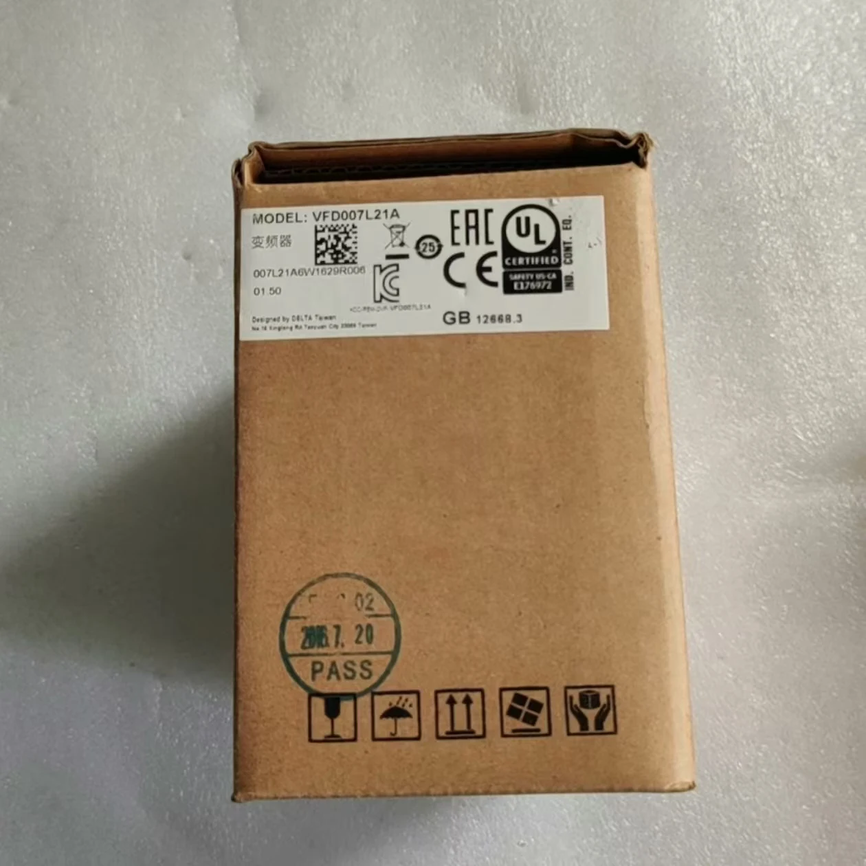 

Преобразователь частоты Новый оригинальный VFD007EL43W VFD007L21A