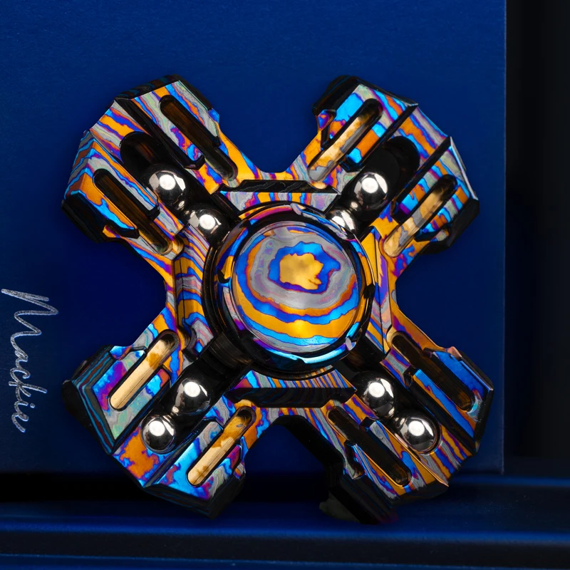 MACKIE EDC Grand Paladin Mechanical Rotating Metal Four Page Fingertip Gyroscope Desktop Decompression Toy