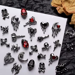 10Pcs Gothic Punk Style Nail Art Charms 3D Heart Cross Halloween Skull Love Chain Pendant Design Nail Decoration accessori