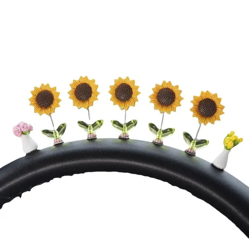 5pcs Creative Car Ornaments Shaking Head Cute Fresh Sunflower Center Console Rearview Mirror Ornaments