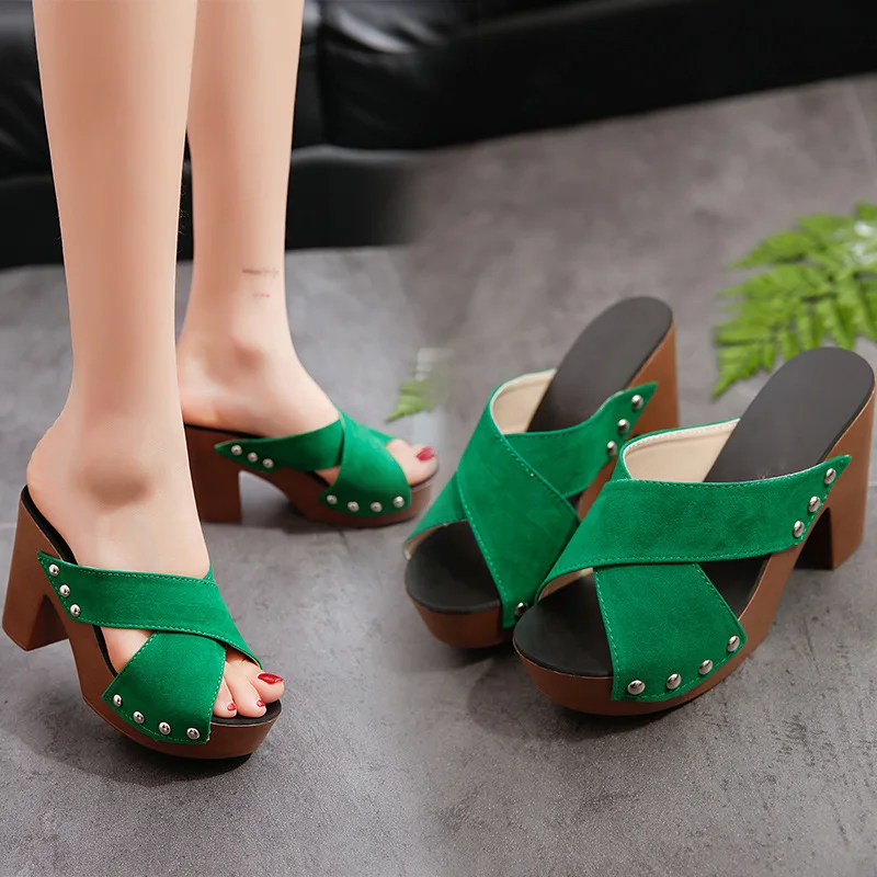 2022 Summer New Fashion Slippers Fashion Rivets Open Toe Trendy Women Shoes Thick Heels Middle Heels Women\'s Slippers Plus Size