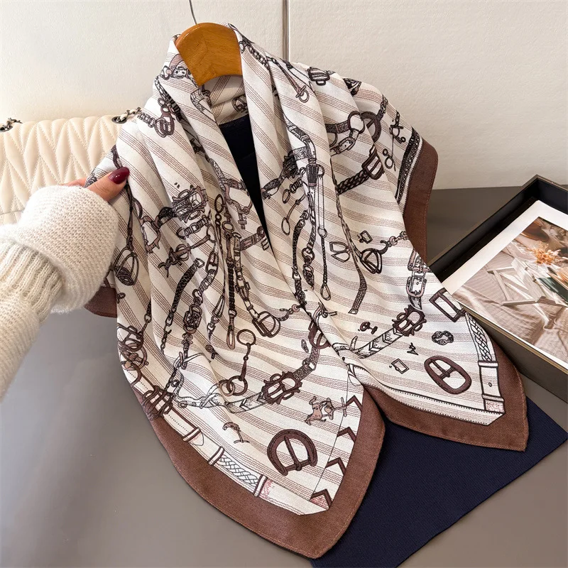 

Летний большой квадратный платок из искусственного шелка с ретро-принтом, шаль для повседневной носки, шарф-косынка, женский платок на голову с узором «елочка»