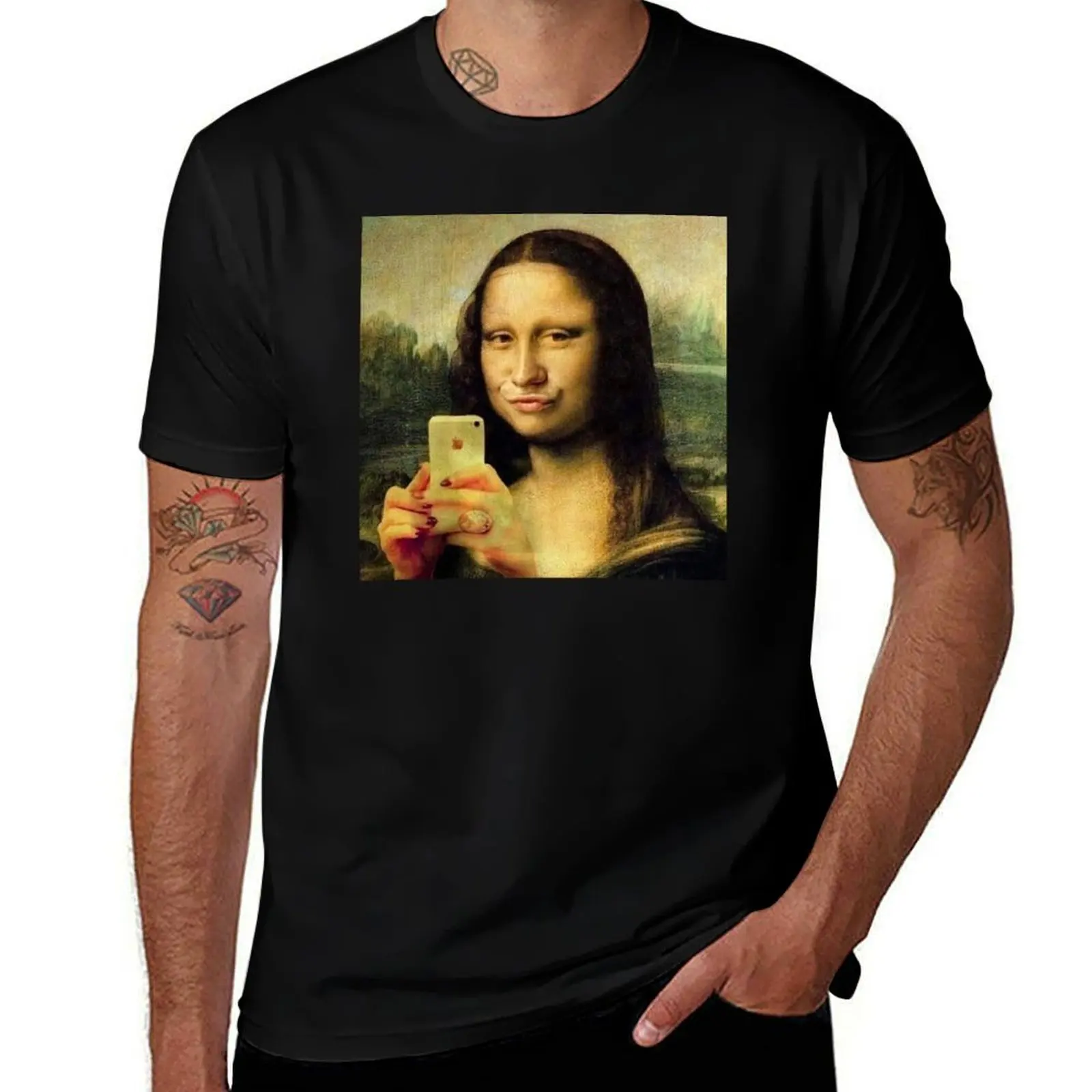 

But first let me take a selfie - Funny Mona Lisa selfie T-Shirt Large Size Loose Casual Tee