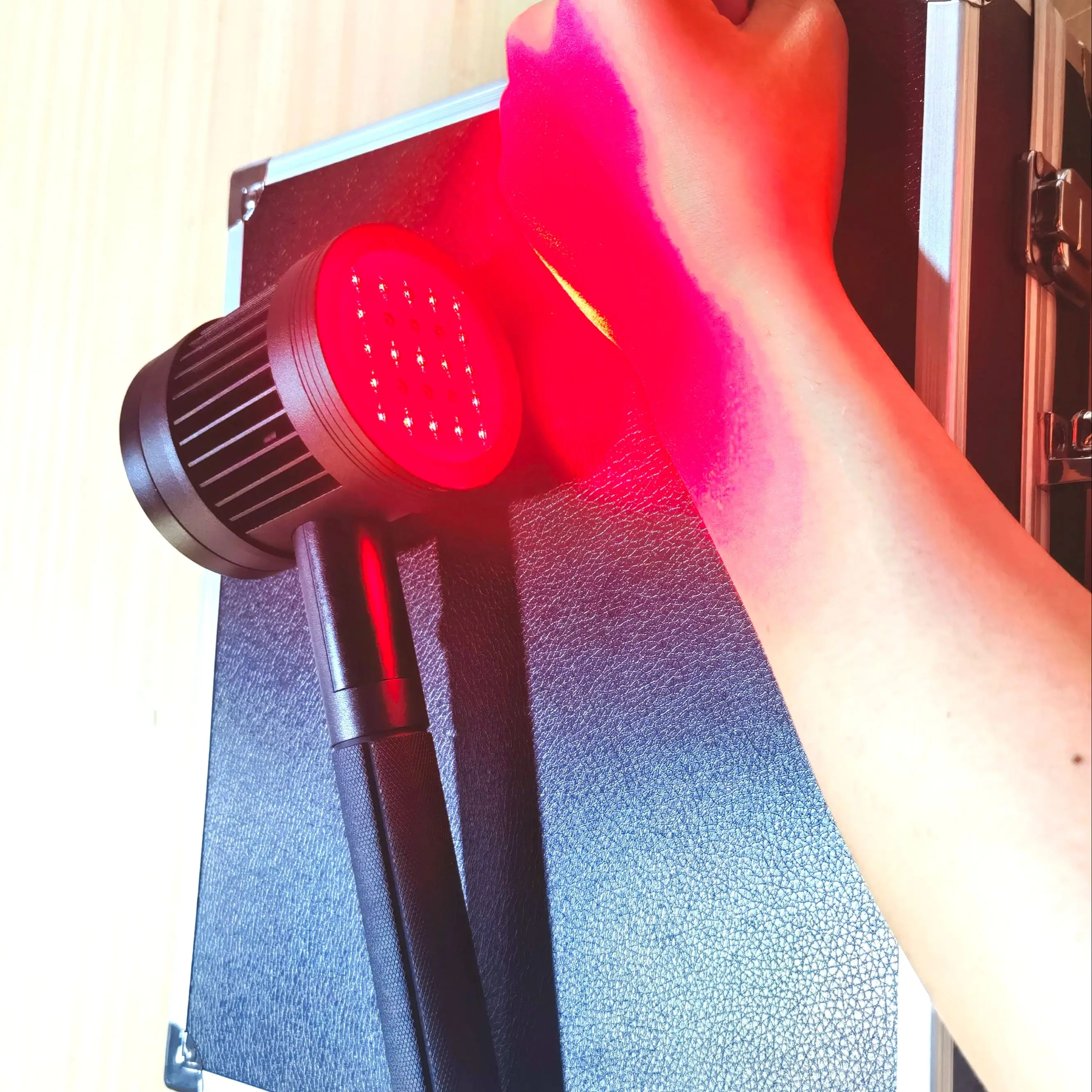 

COZING Professional Cold Laser Machine 19x650nm+6x808nm Safe for Both Human & Animal Use in Pain Management & Wound Recovery