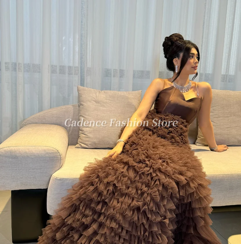 Роскошные коричневые платья для выпускного вечера в Дубае без бретелек по индивидуальному заказу, арабские вечерние платья с каскадным кружевным подолом, вечерние банкетные платья