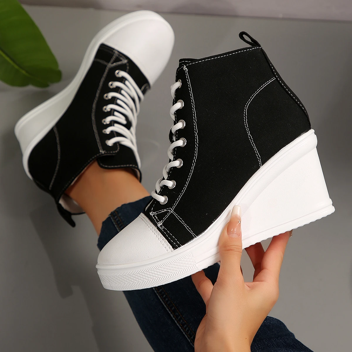 Women Sneakers New Hidden Wedge Invisible Heel Canvas Shoes for Women Wedge Increased Casual Breathable Platform Sneakers Women