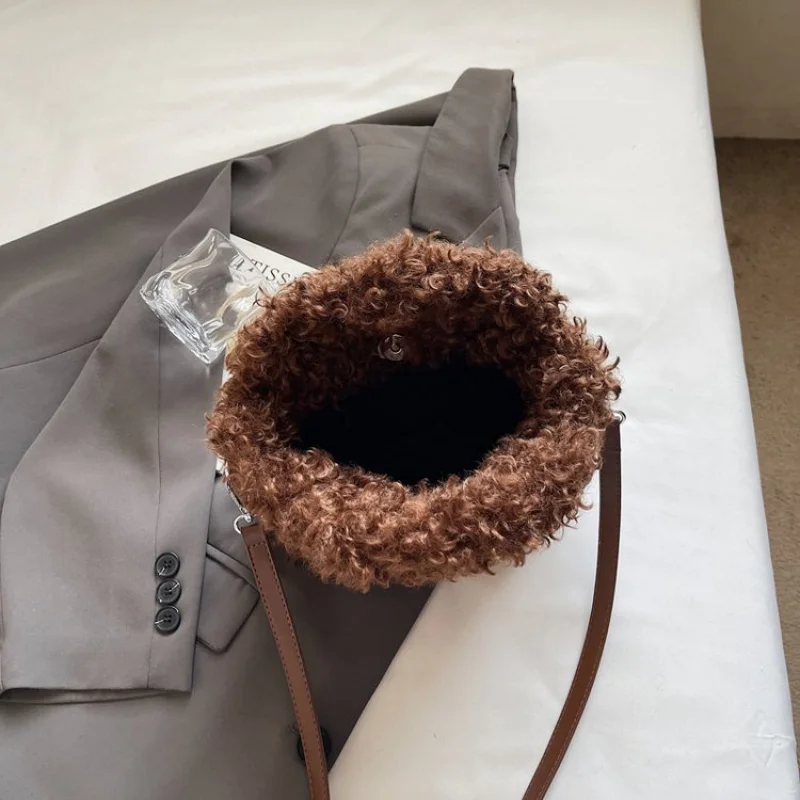 

2025 New High-end Ladies Leather Hand Bag Luxury Brand Famous Designer Casual Paris Vintage​