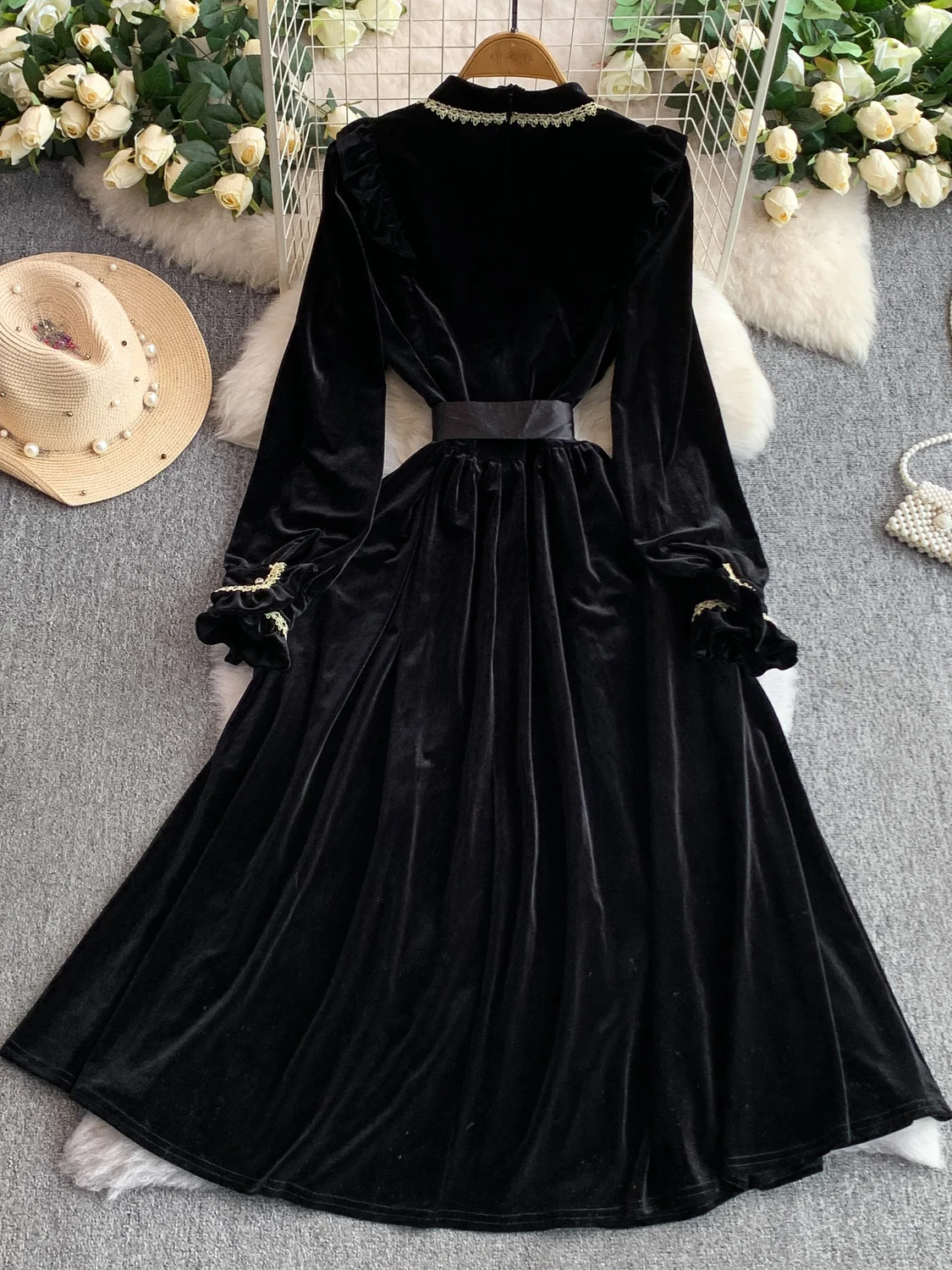 Hebe Sle velours dentelle garniture col montant longue Dr femmes automne ceinturé minceur jupe complète Dr bouton fermeture régulière Sl...