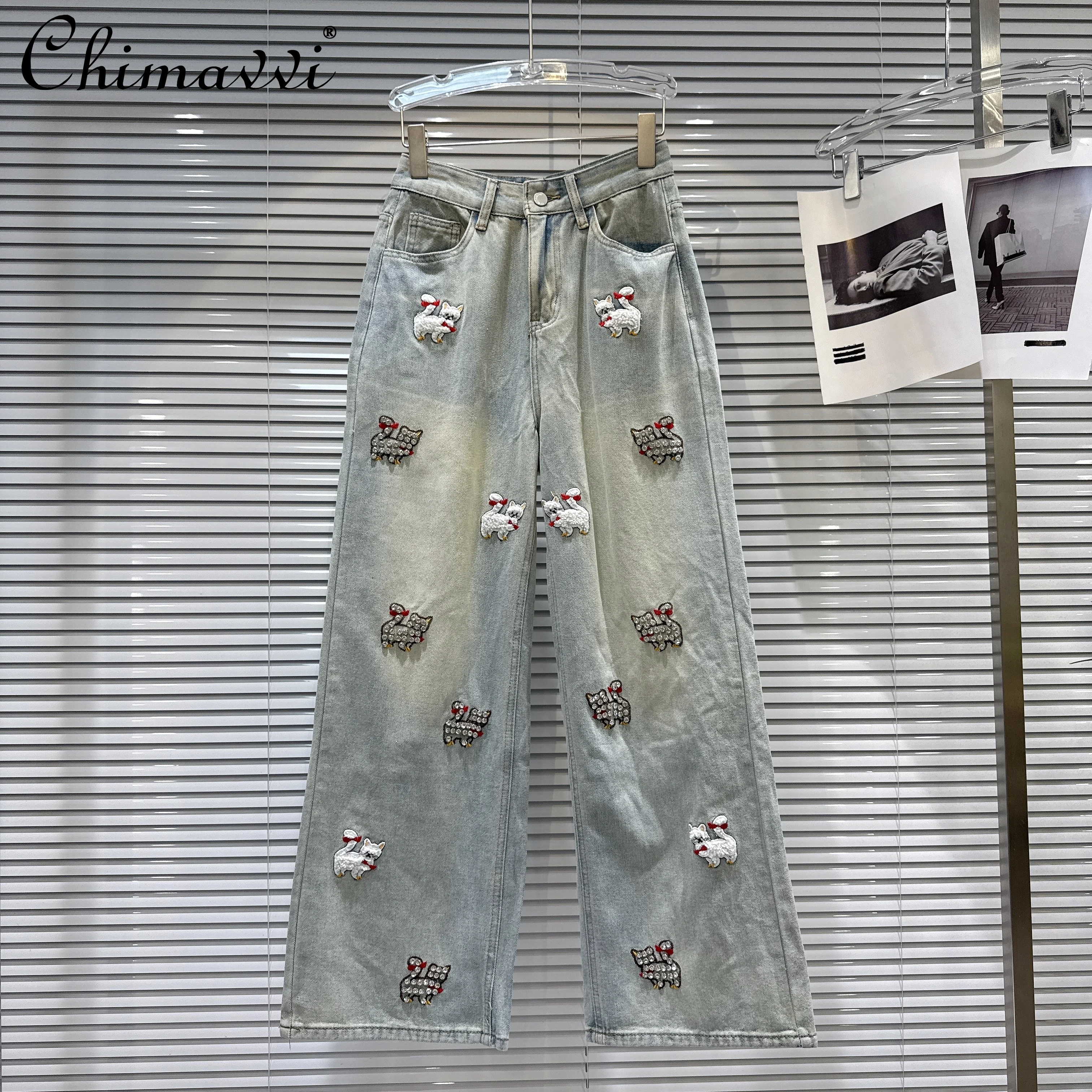 

2026, весенняя американская мода, тяжелая промышленность, популярная девушка, мультяшная вышивка, стразы, высокая талия, широкие джинсы, женские джинсовые брюки