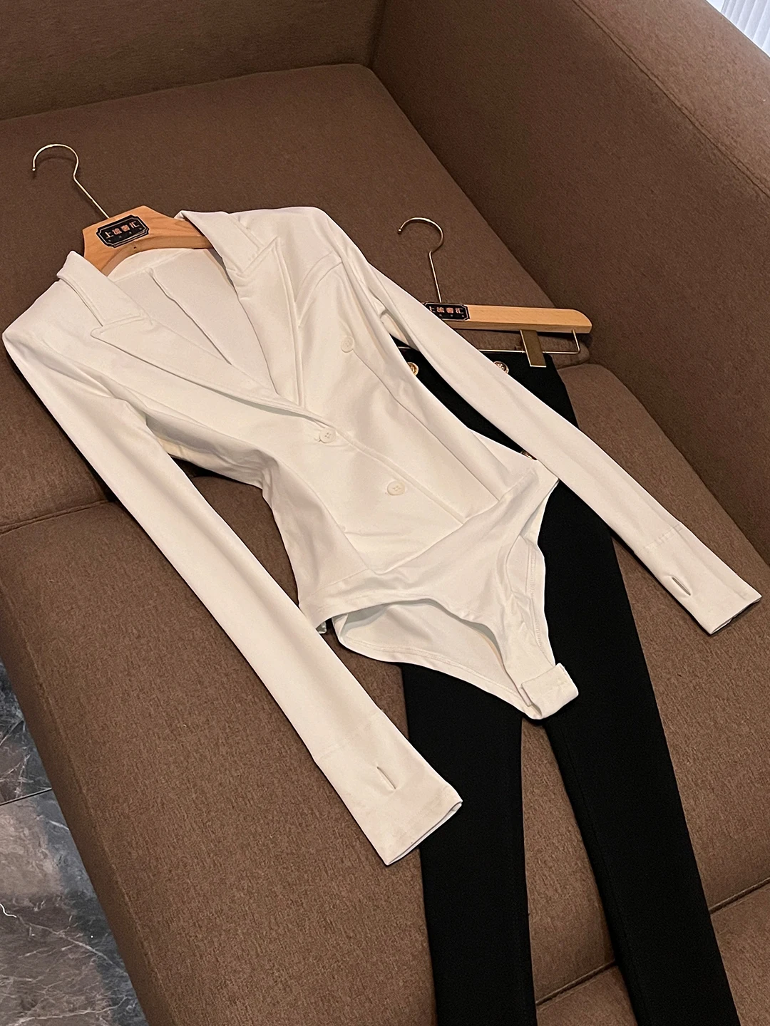 

Autumn Winter Design Double Button Elastic Knitted Slim Fit Suit Top for Women X745 Long Sve Winter Faion