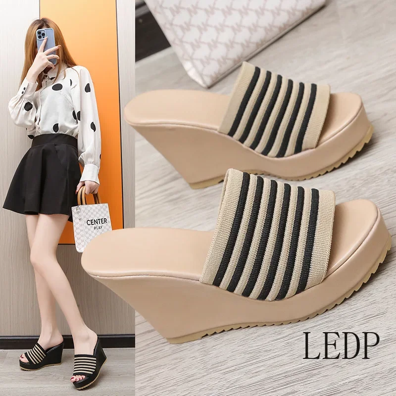 

Flock Female Shoes House Slippers Platform Women Heels Luxury Slides on A Wedge Low Lady High Designer Summer Girl PU Rome